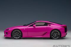 1:18 Autoart Lexus LFA Passionate Pink