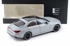 1:18 iScale Mercedes E-Klasse W214 AMG