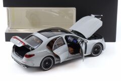 1:18 iScale Mercedes E-Klasse W214 AMG