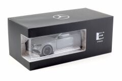 1:18 iScale Mercedes E-Klasse W214 AMG