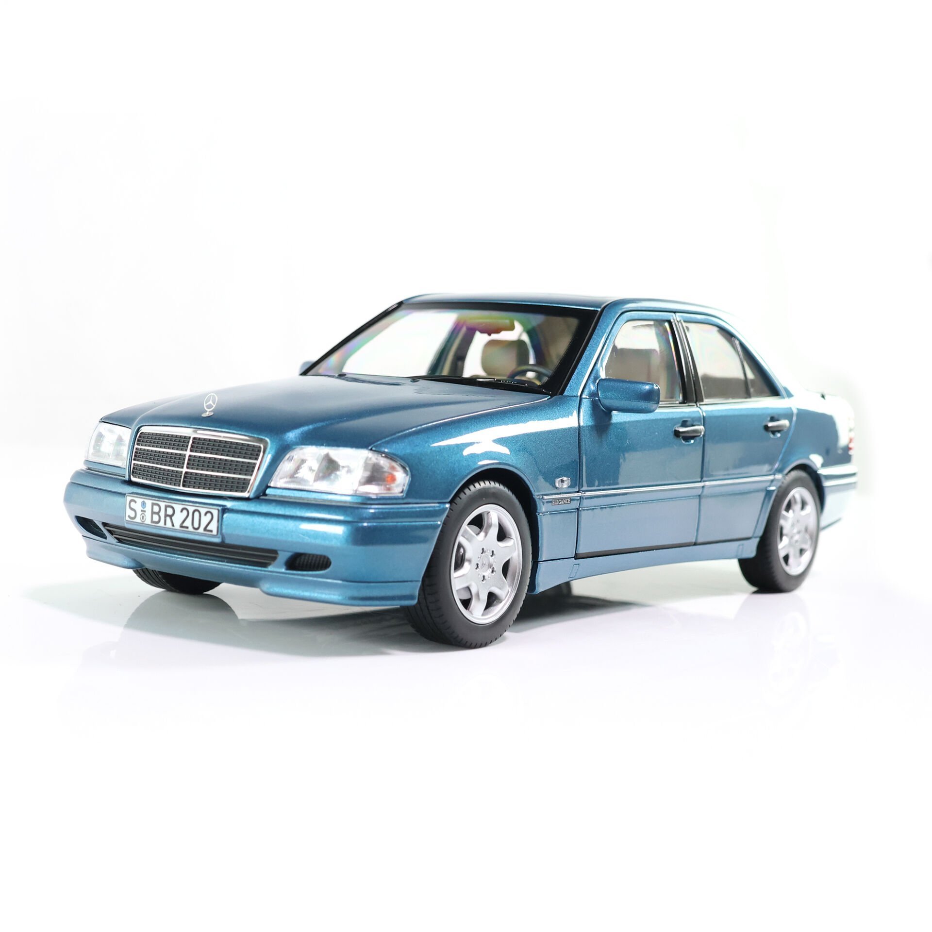 1:18 Norev Mercedes C200 W202