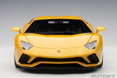 1:18 Autoart Lamborghini Aventador S (Yeni Giallo Orion)