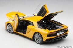 1:18 Autoart Lamborghini Aventador S (Yeni Giallo Orion)