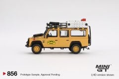 Mini GT 1:64 Land Rover Defender 110 1989 Camel Trophy Amazon Team Turkey Turkey Exclusive